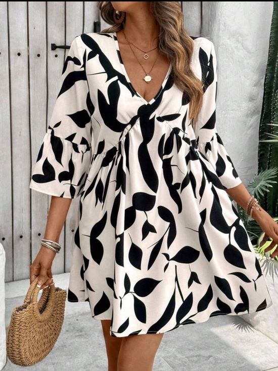 Dresses & Skirts - ! Women’s V-Neck Black & White Leaf Print Dress Plus Sz 16